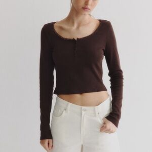 2/$15 🍓 H&M Dark Brown Ribbed Long-Sleeve Henley Top